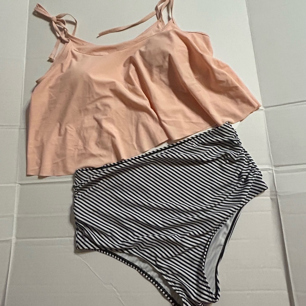 NWT XXL Two-Piece Coeur de Vogue Swimsuit